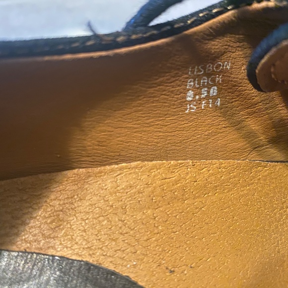 Black Suede Earthies Lisbon Rock Oxford Flats Women size 8.5 - Picture 9 of 9